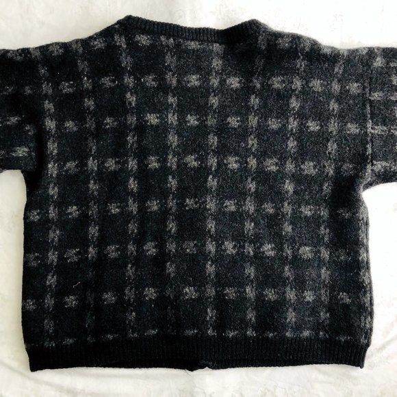 Cropped Boxy Cardigan Black XL Sweater Design - Picture 7 of 8